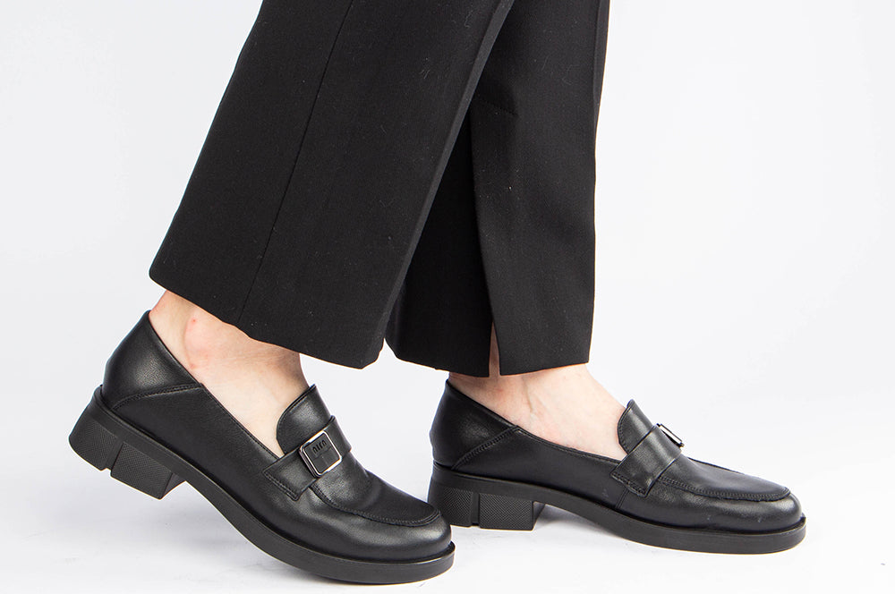 BONAVI 32R3-34 Strap Loafers w Lug Heel