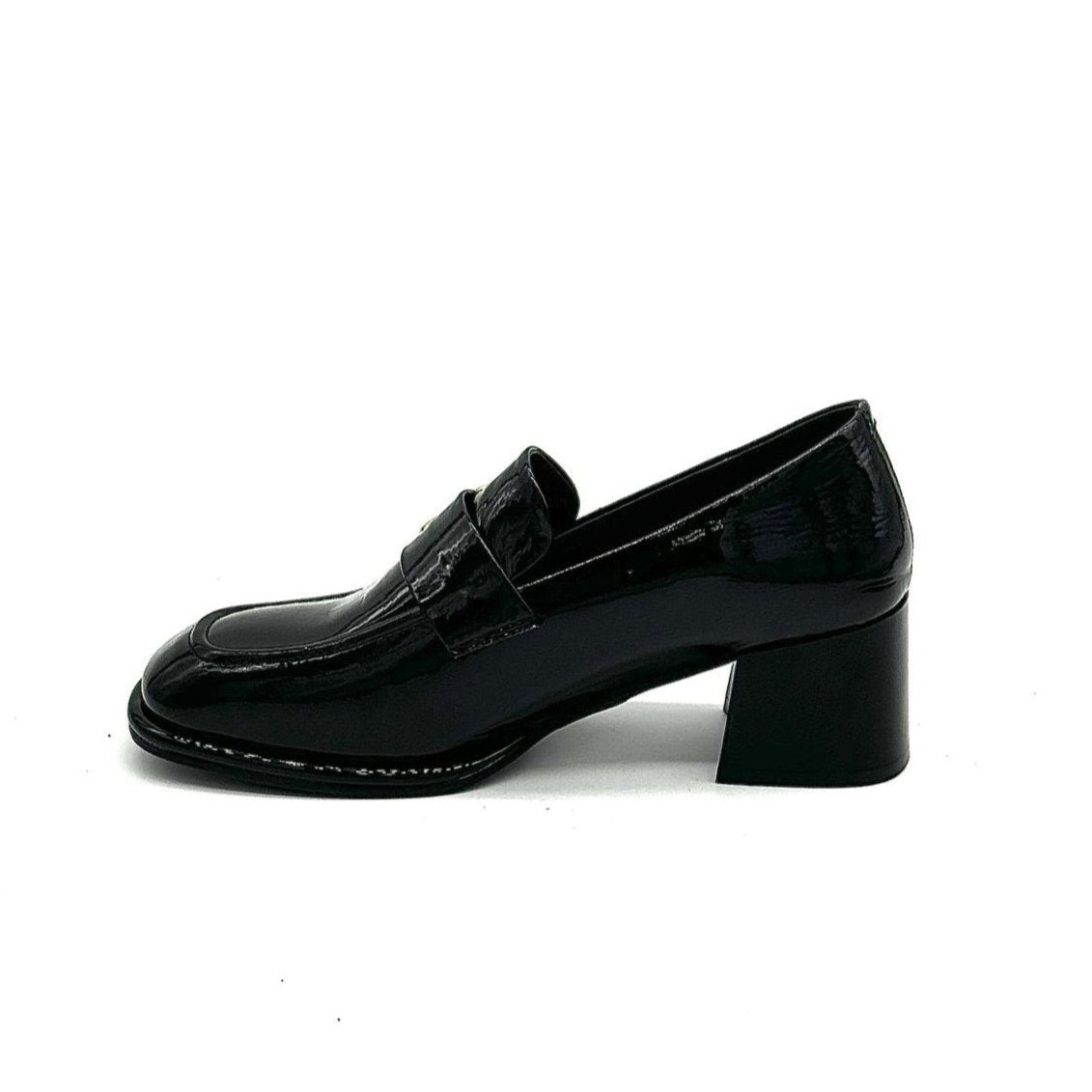 32W7-3 Block Heel Loafer