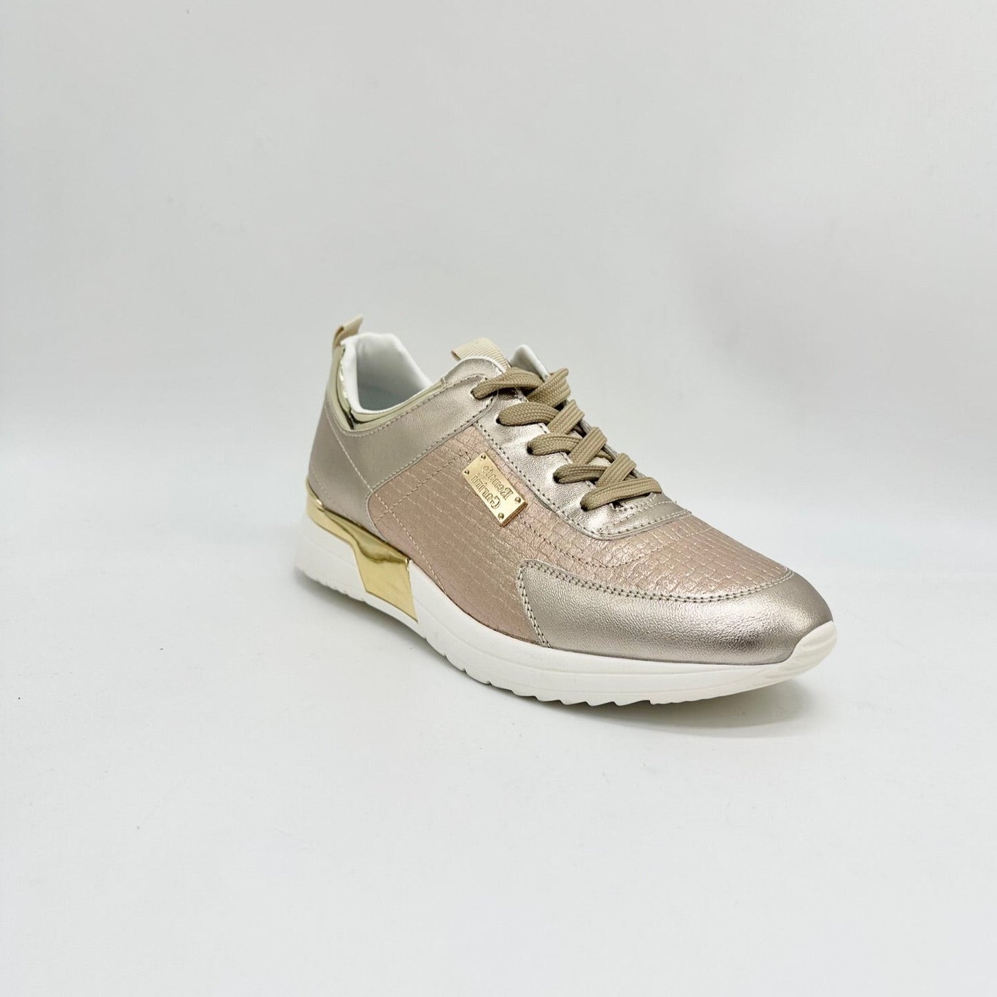 EXE 2111 Lace Up Sneaker
