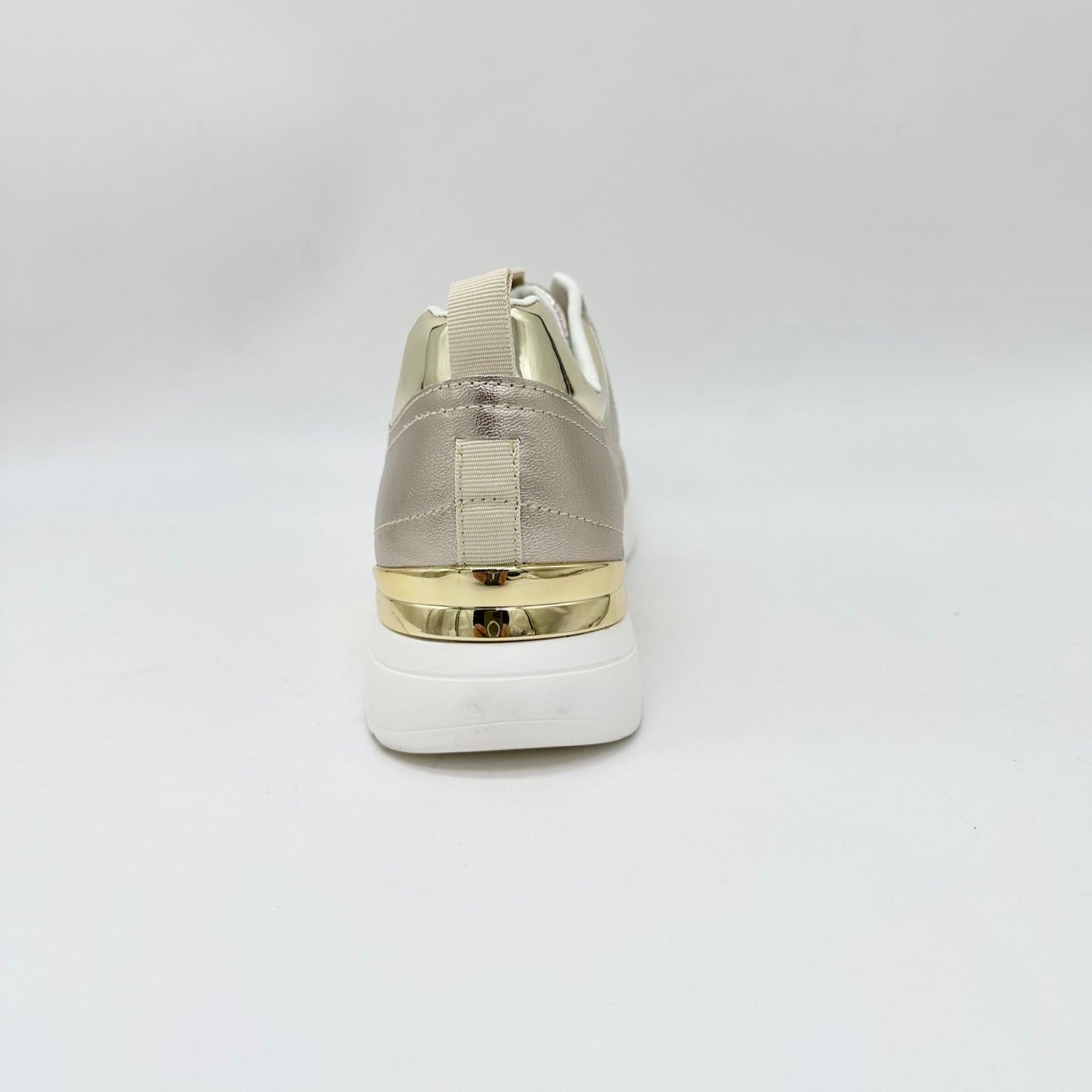 EXE 2111 Lace Up Sneaker