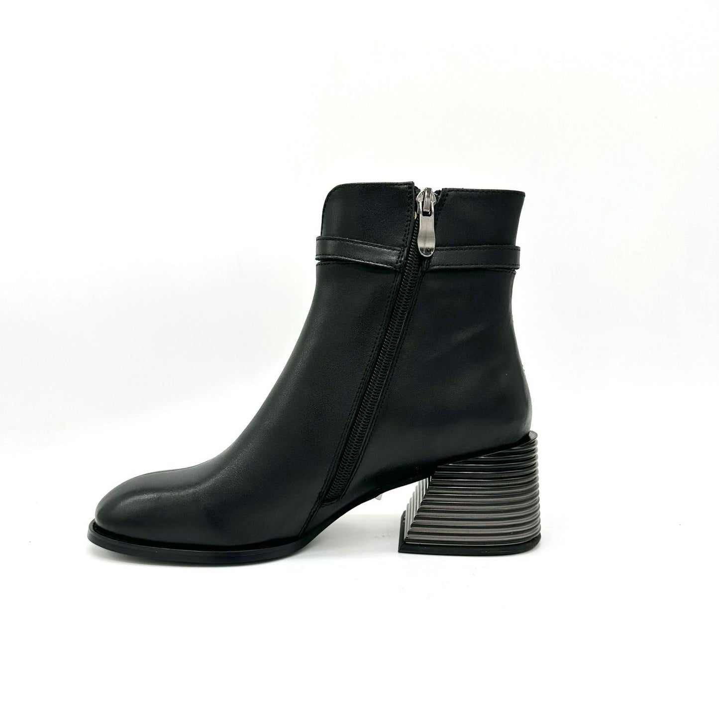 12C26-74 Block heeled Ankle Boots