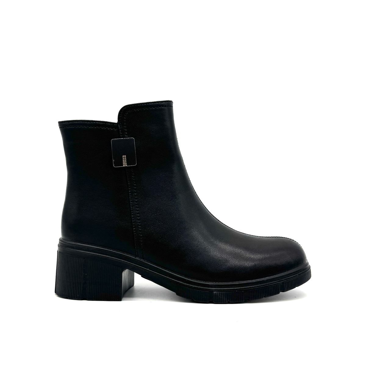 Bonavi 32R9-9 black leather ankle boot, outside profile with decorative side accent