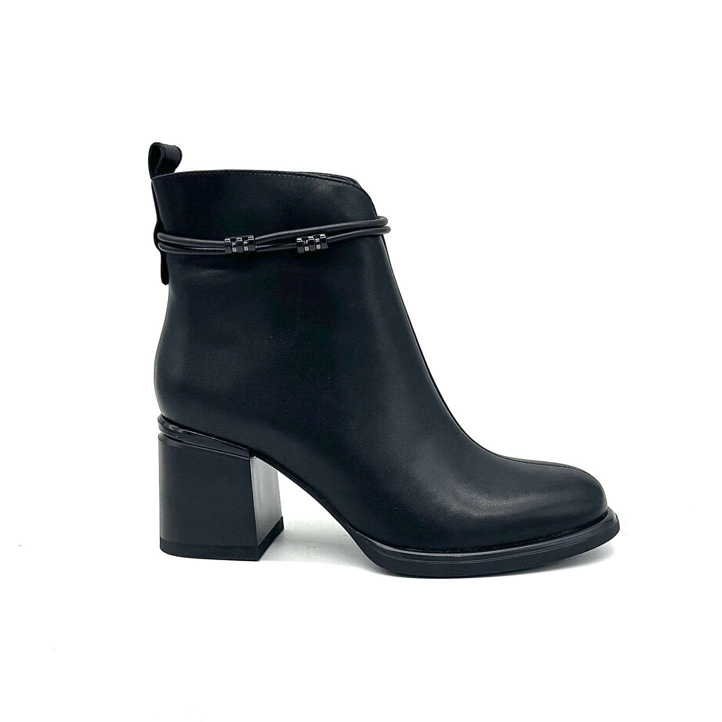 BONAVI 25-DME18-12 Block Heel Ankle Boot