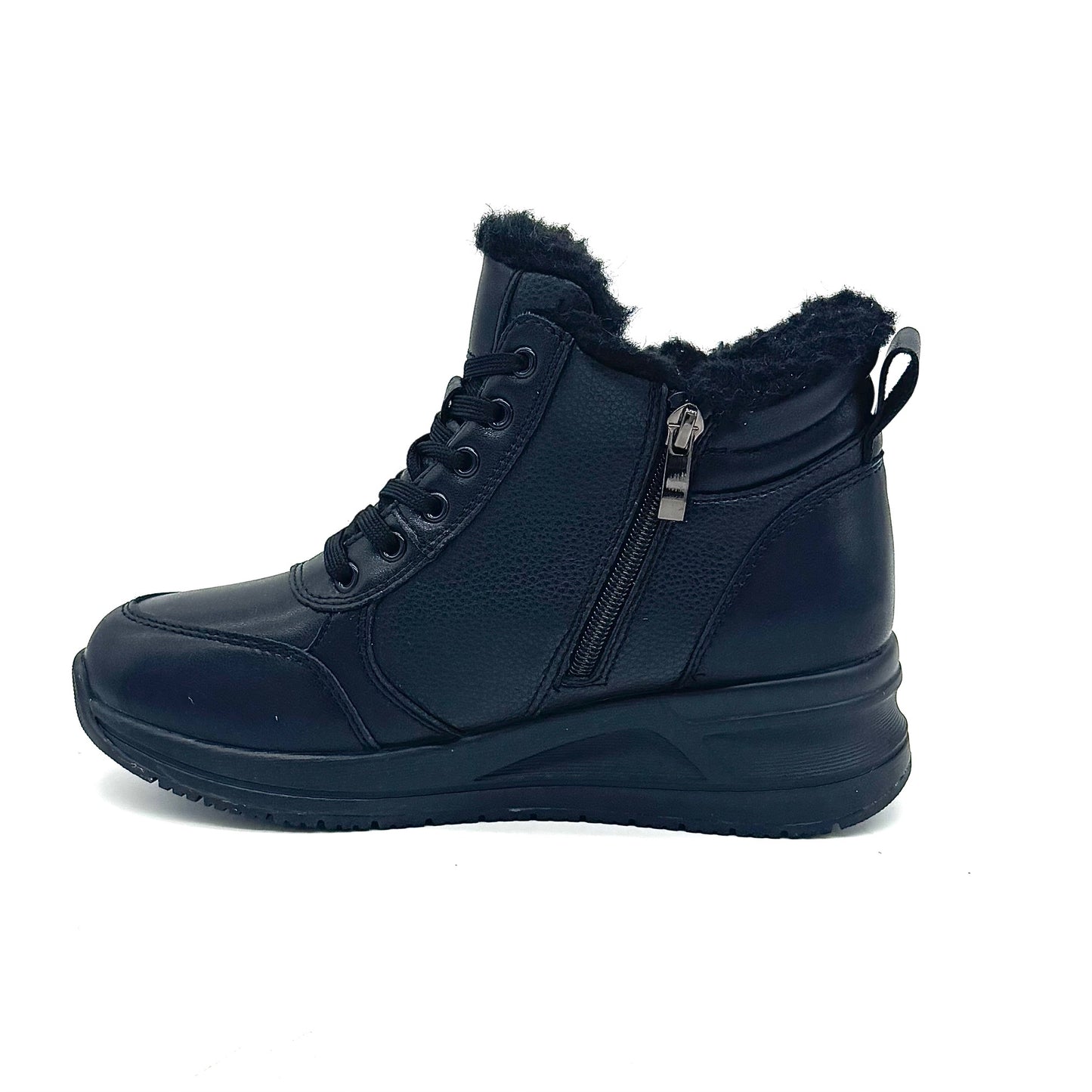 25-ZBY5-6 Black Leather Bootie