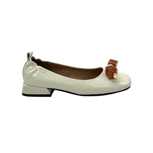 2W7-38 Round Toe Shoe