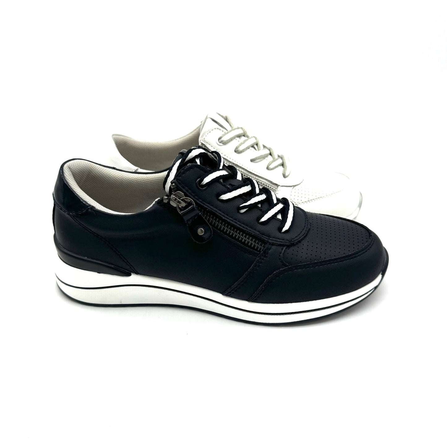 41-KZY5-7 Leather Comfort Sneaker