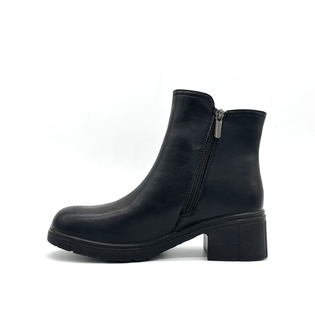 Bonavi 32R9-9 black leather ankle boot, inside profile with zip closure