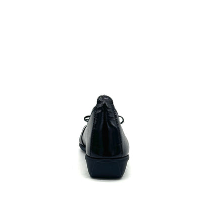 BONAVI Nicole genuine leather black ballet flat with black patent cap toe and bow detail