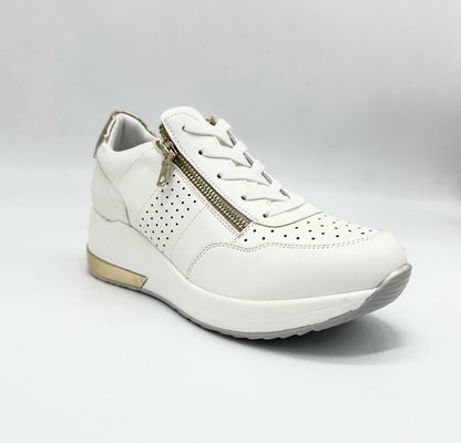 EXE 2210 Laced Zip Sneaker