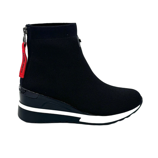 EXE 34-210 Bootie Top Back Zipper