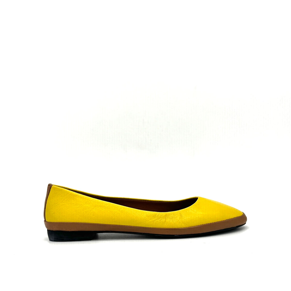 MAGO 602-1310 genuine leather pointed-toe ballet flat in yellow with contrast trim, side view