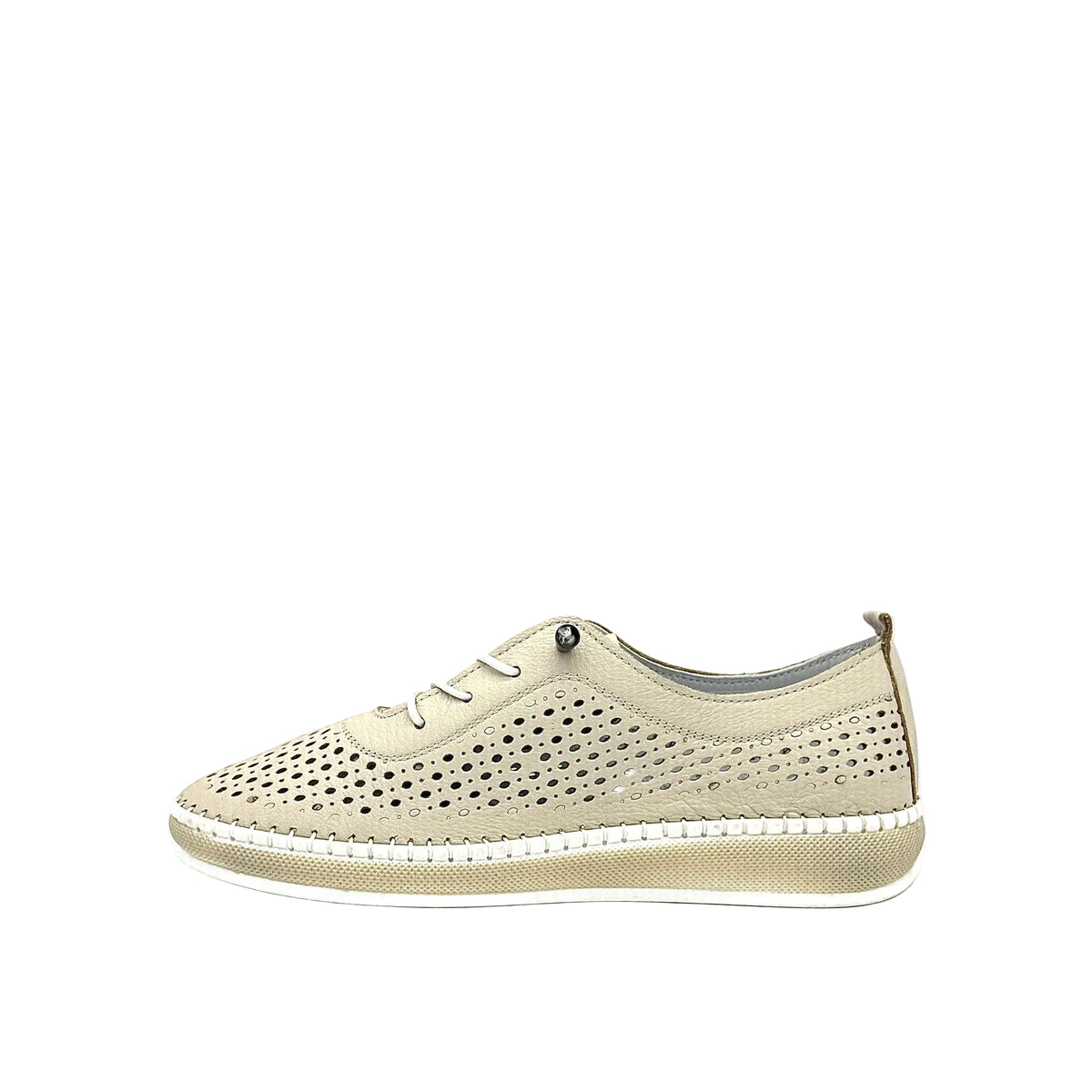 Beige: Mastic Soul 26127 perforated leather lace-up sneaker in beige with hand-stitched midsole detail, side view